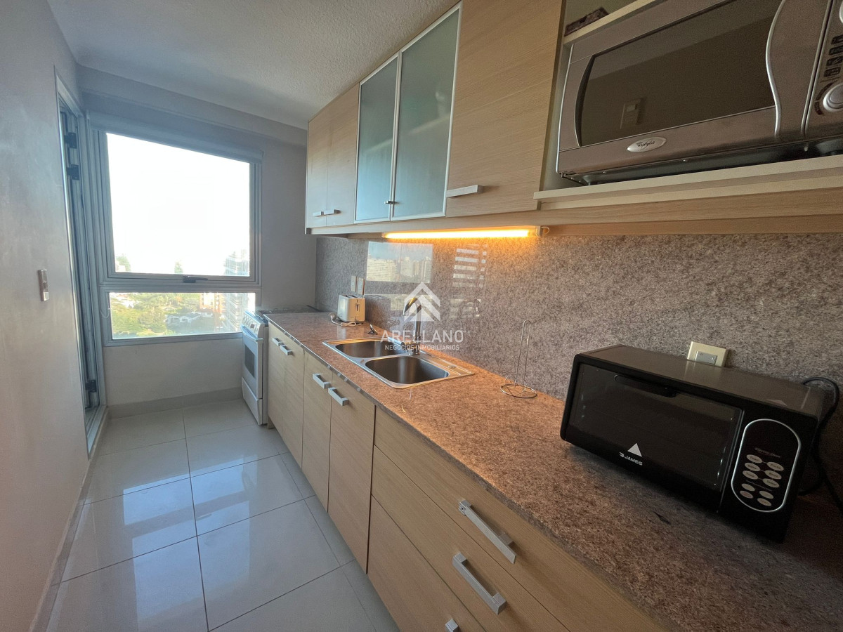 Apartamento ID.4690 - Venta apartamento 3 dormitorios y dependencia 