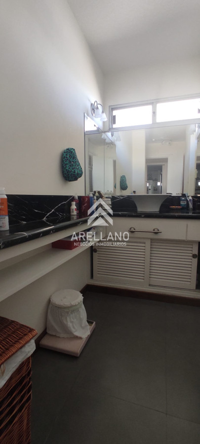 Apartamento ID.5979 - 3 dormitorios playa mansa, frente al mar, punta del este