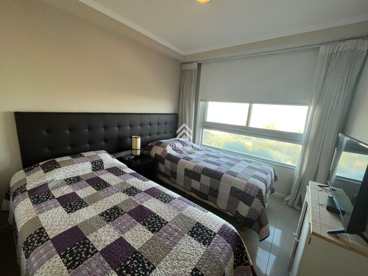 Apartamento ID.4690 - Venta apartamento 3 dormitorios y dependencia 