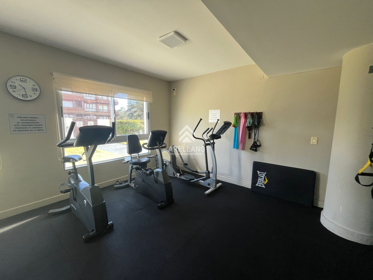 Apartamento ID.4690 - Venta apartamento 3 dormitorios y dependencia 