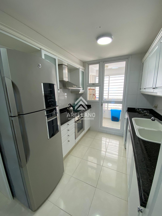 Apartamento ID.5973 - VENTA DE APARTAMENTO DE 3 DORMITORIOS EN MANSA PUNTA DEL ESTE EN EDIFICIO LE JARDIN PUNTA DEL ESTE