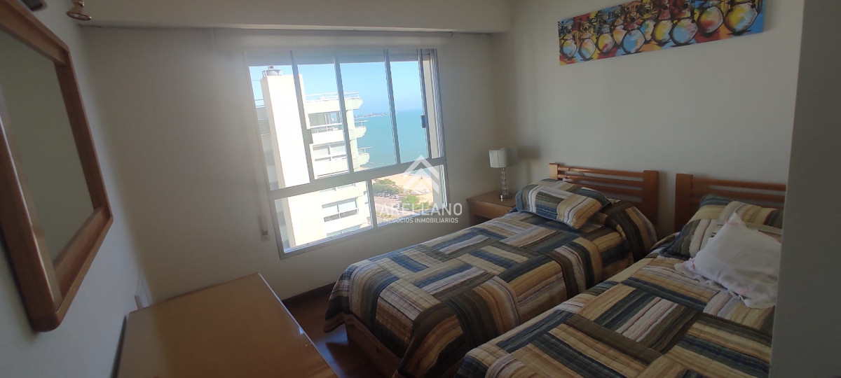 Apartamento ID.5979 - 3 dormitorios playa mansa, frente al mar, punta del este
