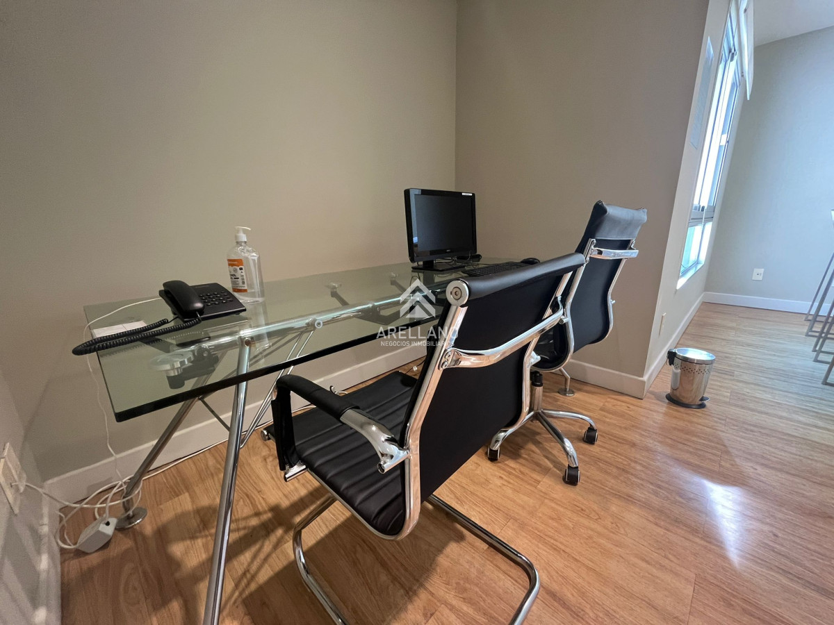 Apartamento ID.4690 - Venta apartamento 3 dormitorios y dependencia 