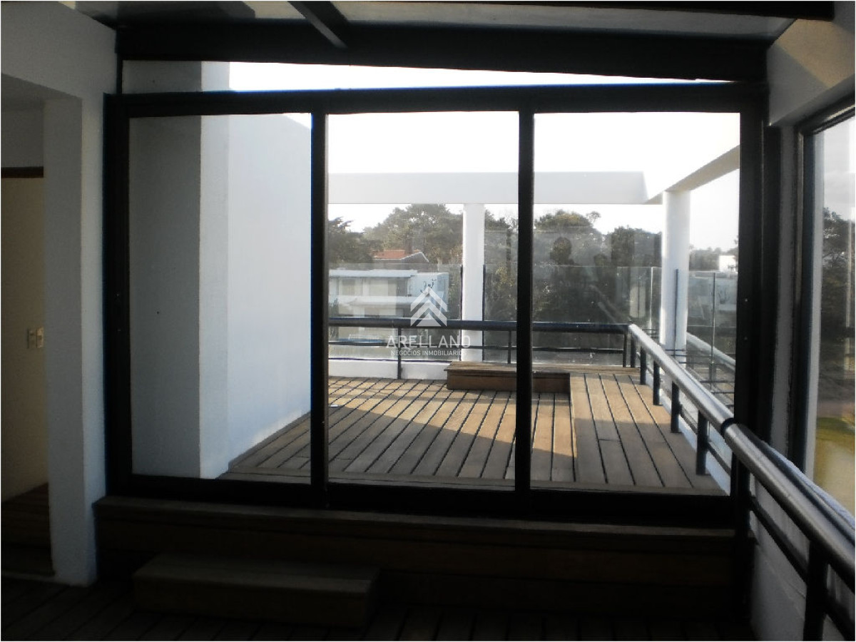 Apartamento ID.5993 - Venta apartamento 3 dormitorios Brava, Punta del Este.