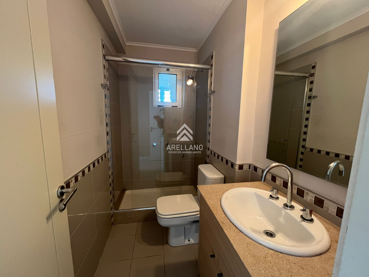 Apartamento ID.4690 - Venta apartamento 3 dormitorios y dependencia 