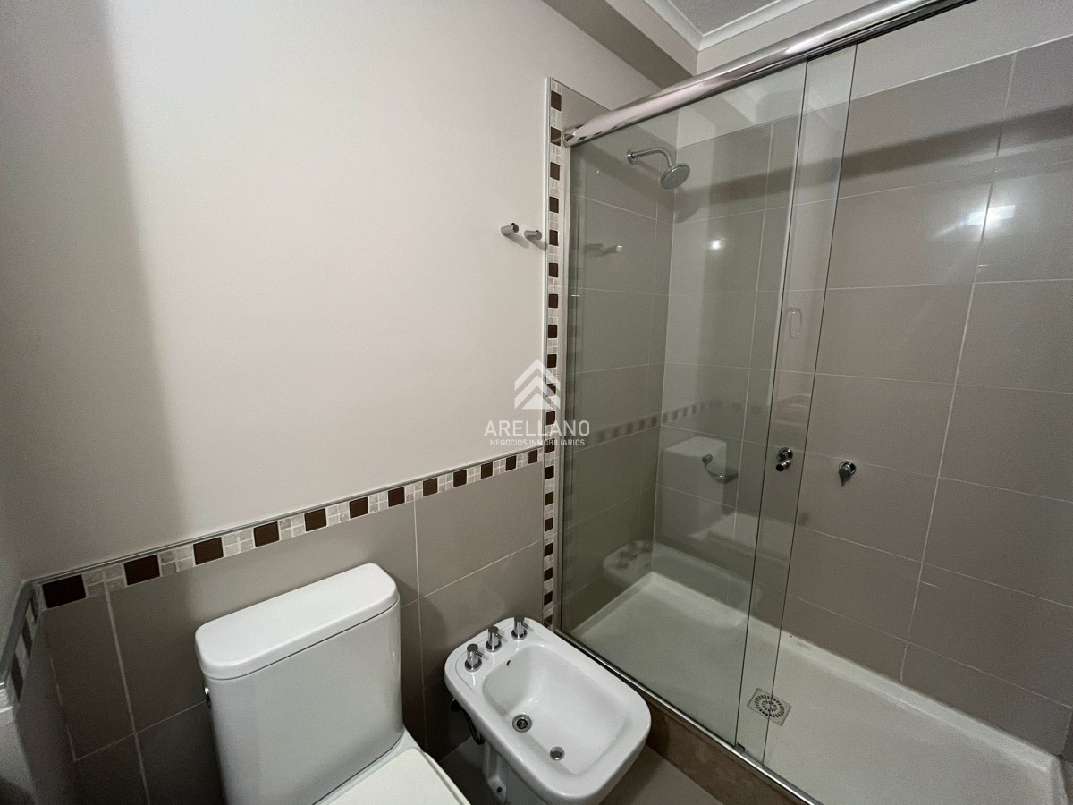 Apartamento ID.4690 - Venta apartamento 3 dormitorios y dependencia 