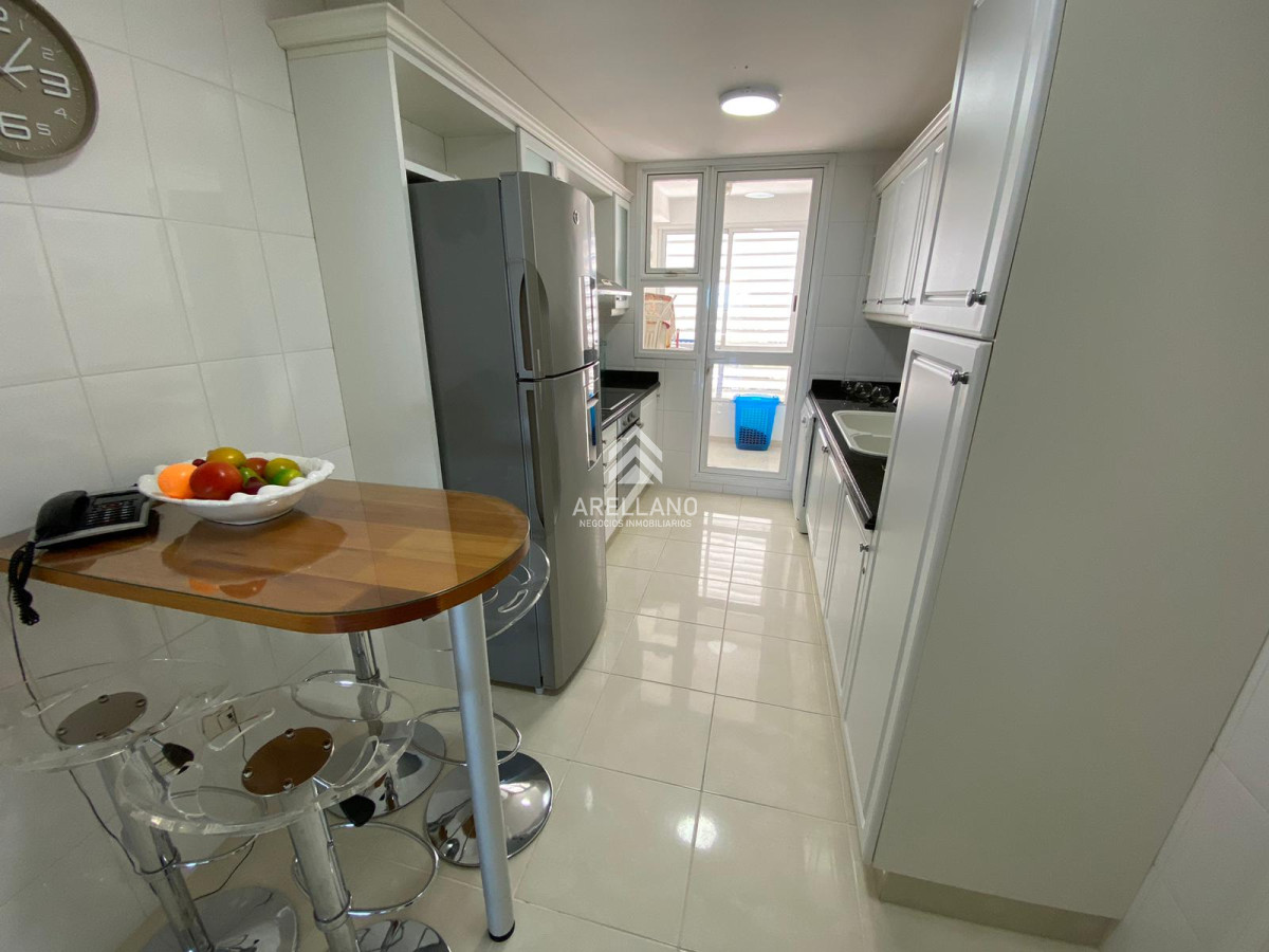 Apartamento ID.5973 - VENTA DE APARTAMENTO DE 3 DORMITORIOS EN MANSA PUNTA DEL ESTE EN EDIFICIO LE JARDIN PUNTA DEL ESTE