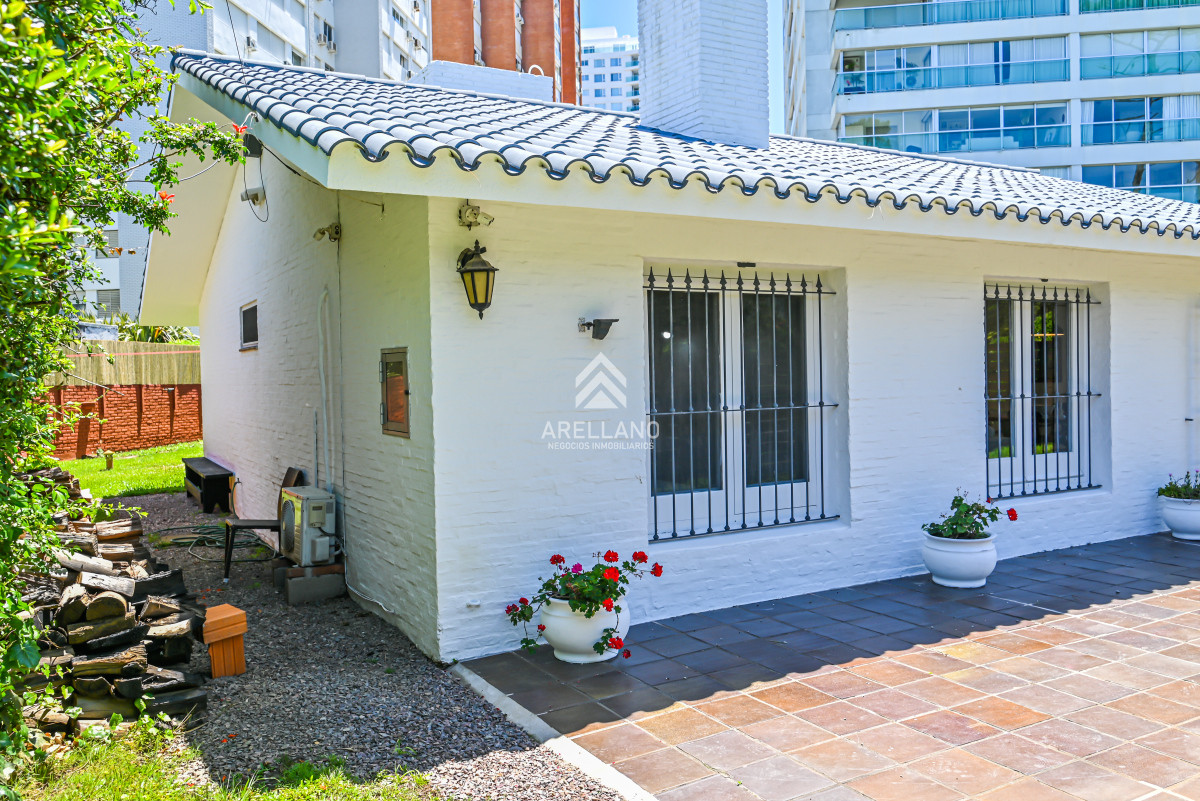 Casa ID.4569 - Casa en Venta, Mansa, Punta del Este, 3 Dormitorios.