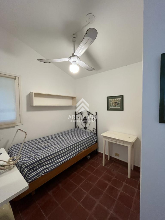 Casa ID.2332 - Venta casa 5 dormitorios en el golf-Punta del este 