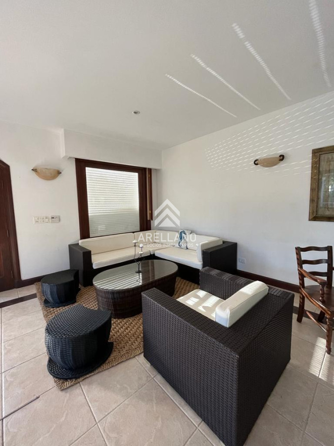 Casa ID.2332 - Venta casa 5 dormitorios en el golf-Punta del este 