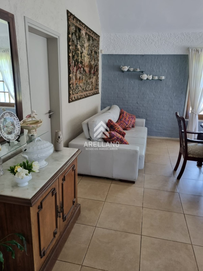 Casa ID.5085 - Casa a la venta de 5 dormitorios en Punta del Este