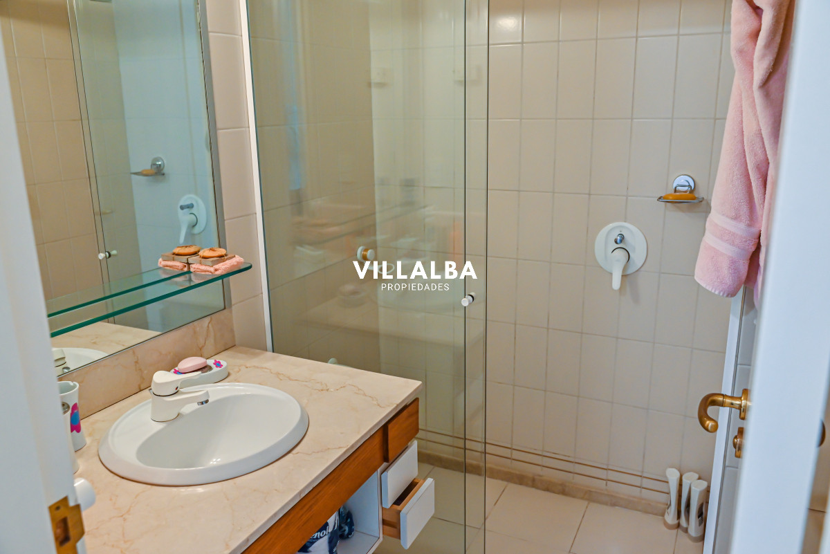 Apartamento ID.3628 - Apartamento en Venta y Alquiler, Peninsula, Punta del Este, 3 Dormitorios.