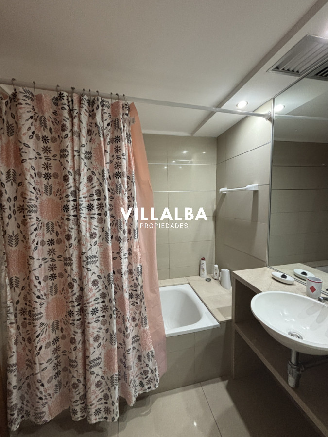 Apartamento ID.4316 - Penthouse a la Venta, en Roosevelt, 3 dormitorios