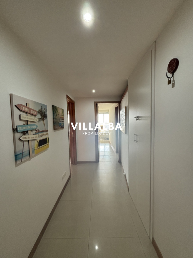 Apartamento ID.4316 - Penthouse a la Venta, en Roosevelt, 3 dormitorios