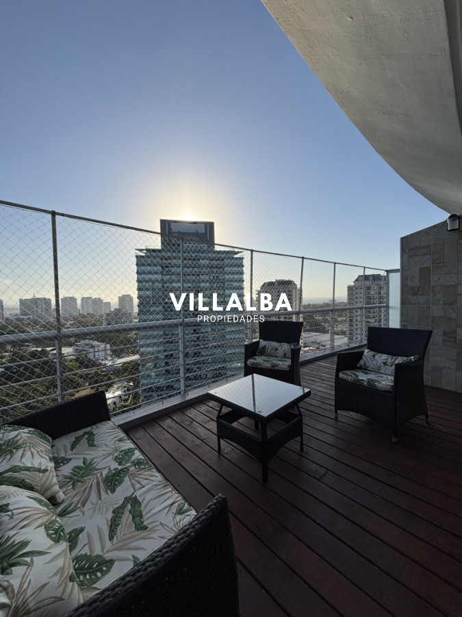 Apartamento ID.4316 - Penthouse a la Venta, en Roosevelt, 3 dormitorios
