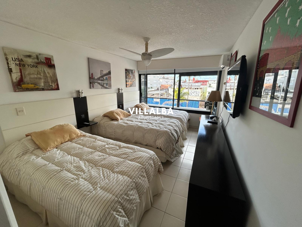 Apartamento ID.3628 - Apartamento en Venta y Alquiler, Peninsula, Punta del Este, 3 Dormitorios.