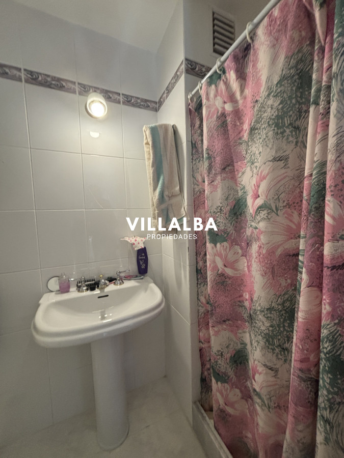 Apartamento ID.4305 - CORAL TOWER VENTA DE APARTAMENTO DE 3 SUITES + DEPENENDECNIA PLAYA MANSA PUNTA DEL ESTE