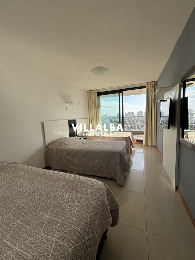 Apartamento ID.4316 - Penthouse a la Venta, en Roosevelt, 3 dormitorios