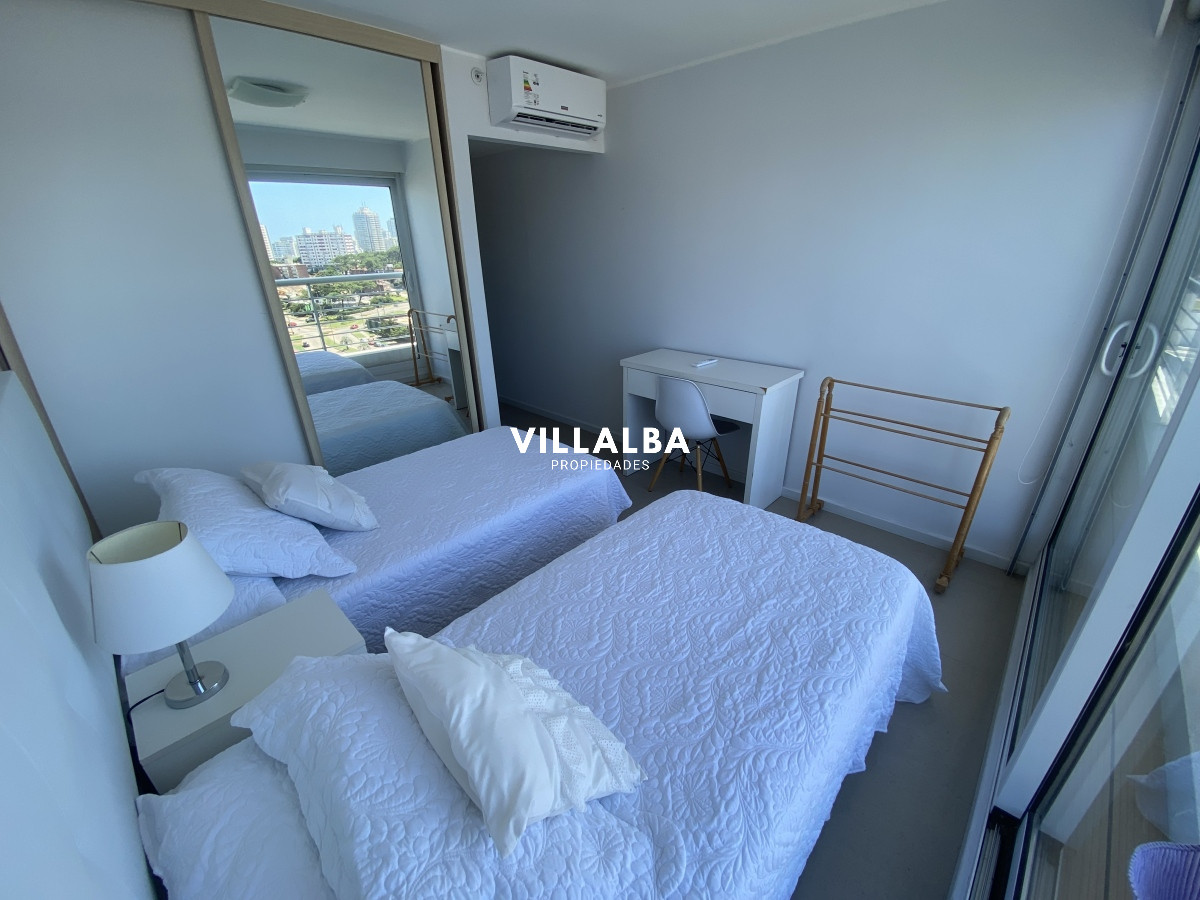 Apartamento ID.4204 - Apartamento en Venta y Alquiler, Mansa, Punta del Este, 3 Dormitorios.