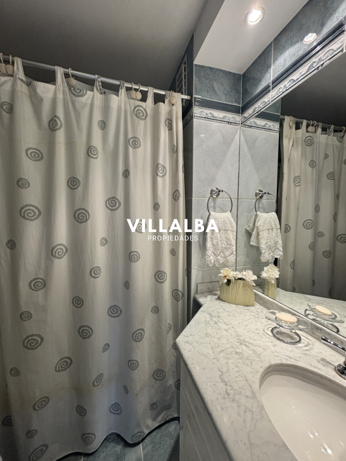 Apartamento ID.4305 - CORAL TOWER VENTA DE APARTAMENTO DE 3 SUITES + DEPENENDECNIA PLAYA MANSA PUNTA DEL ESTE