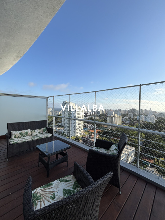 Apartamento ID.4316 - Penthouse a la Venta, en Roosevelt, 3 dormitorios