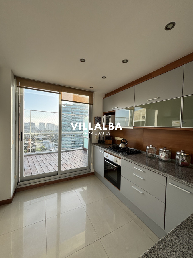 Apartamento ID.4316 - Penthouse a la Venta, en Roosevelt, 3 dormitorios