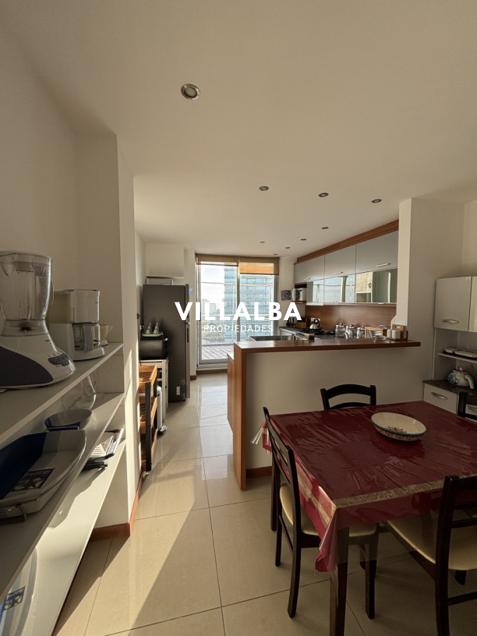 Apartamento ID.4316 - Penthouse a la Venta, en Roosevelt, 3 dormitorios