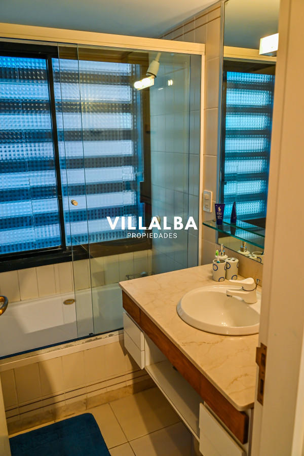 Apartamento ID.3628 - Apartamento en Venta y Alquiler, Peninsula, Punta del Este, 3 Dormitorios.