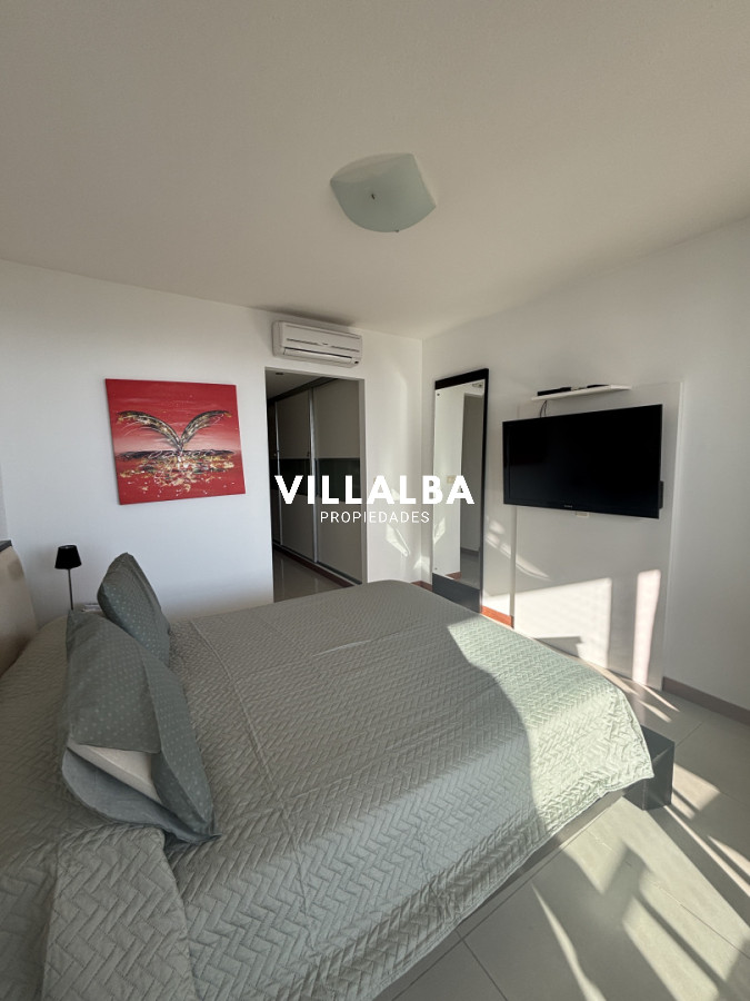 Apartamento ID.4316 - Penthouse a la Venta, en Roosevelt, 3 dormitorios