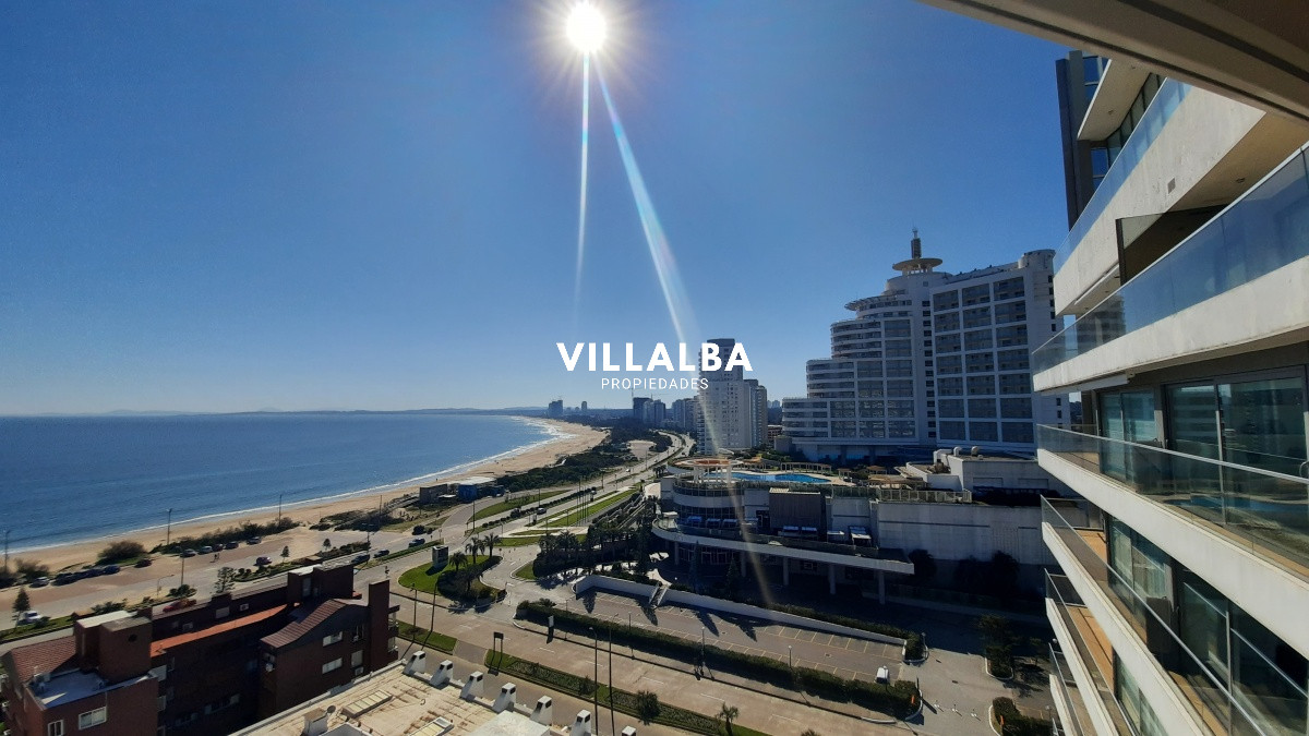 Apartamento ID.4204 - Apartamento en Venta y Alquiler, Mansa, Punta del Este, 3 Dormitorios.