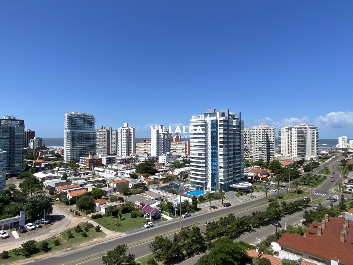 Apartamento ID.4204 - Apartamento en Venta y Alquiler, Mansa, Punta del Este, 3 Dormitorios.