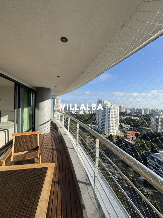 Apartamento ID.4316 - Penthouse a la Venta, en Roosevelt, 3 dormitorios