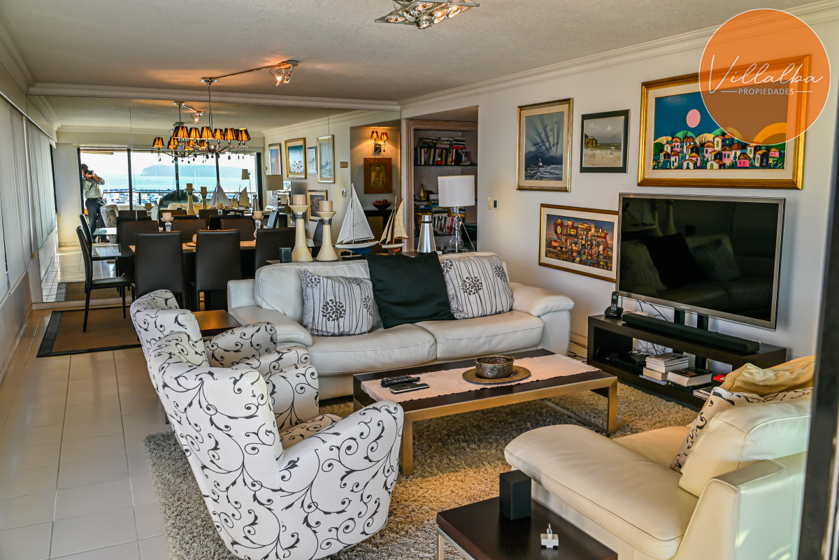 Apartamento ID.3628 - Apartamento en Venta y Alquiler, Peninsula, Punta del Este, 3 Dormitorios.