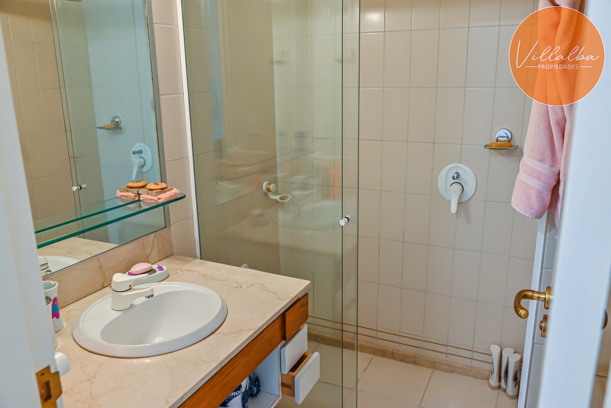 Apartamento ID.3628 - Apartamento en Venta y Alquiler, Peninsula, Punta del Este, 3 Dormitorios.