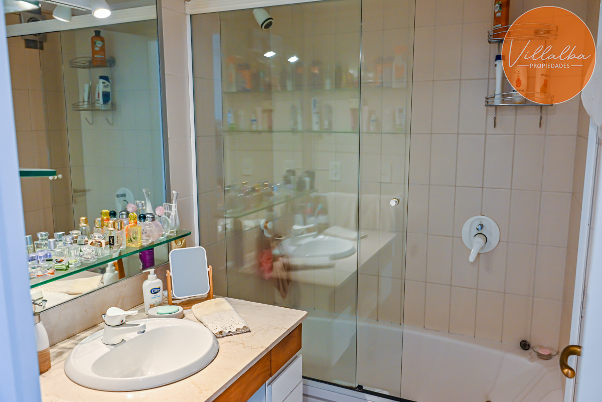 Apartamento ID.3628 - Apartamento en Venta y Alquiler, Peninsula, Punta del Este, 3 Dormitorios.