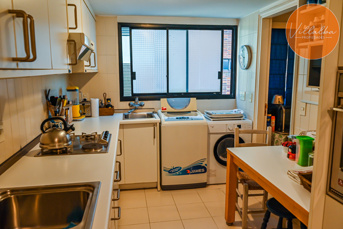 Apartamento ID.3628 - Apartamento en Venta y Alquiler, Peninsula, Punta del Este, 3 Dormitorios.