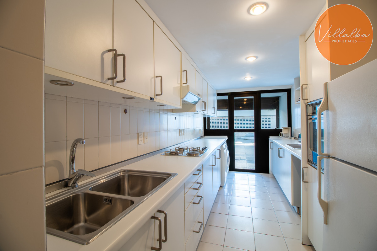 Apartamento ID.3625 - Apartamento en venta, Peninsula, Punta del Este, 3 Dormitorios.
