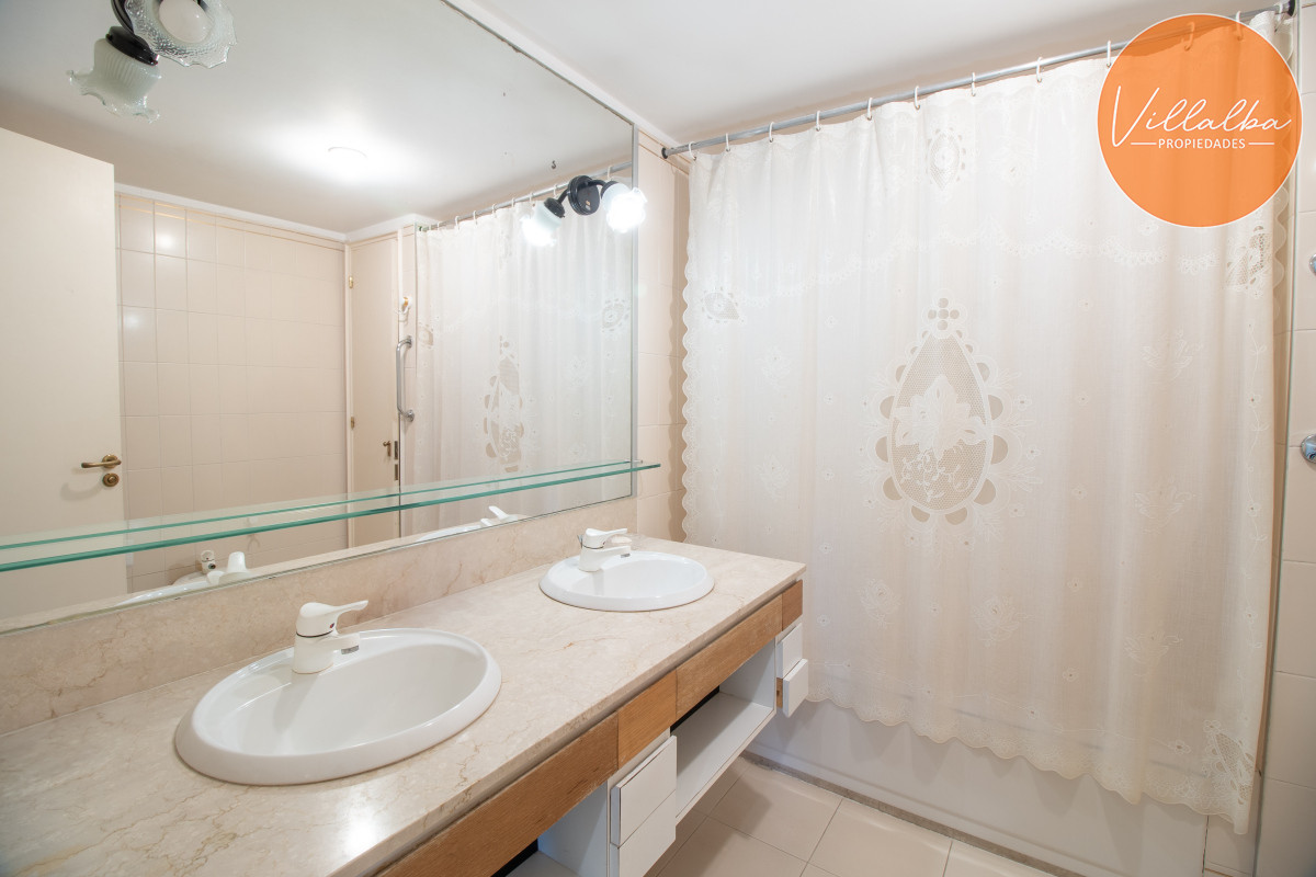 Apartamento ID.3625 - Apartamento en venta, Peninsula, Punta del Este, 3 Dormitorios.