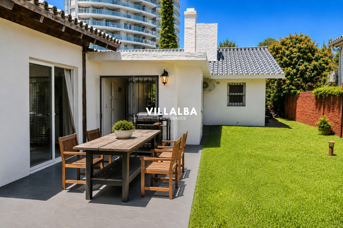 Apartamento ID.3592 - Casa en Venta, Mansa, Punta del Este, 3 Dormitorios.