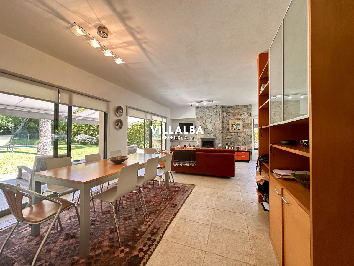 Casa ID.4625 - Casa en venta en barrio privado, Punta del Este