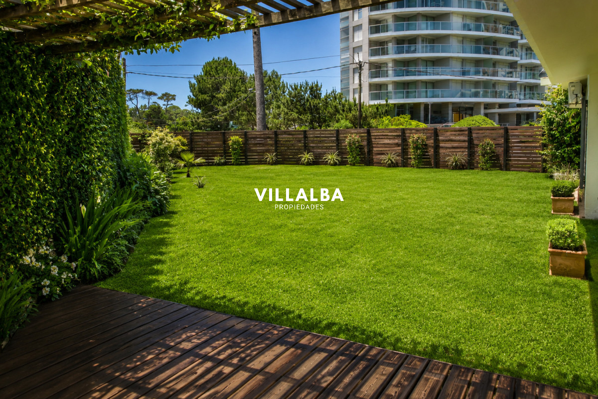 Apartamento ID.3592 - Casa en Venta, Mansa, Punta del Este, 3 Dormitorios.
