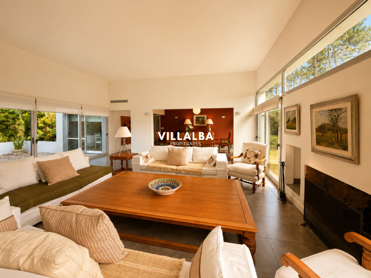 Casa ID.4636 - Casa en Venta en La Arbolada - Punta del Este