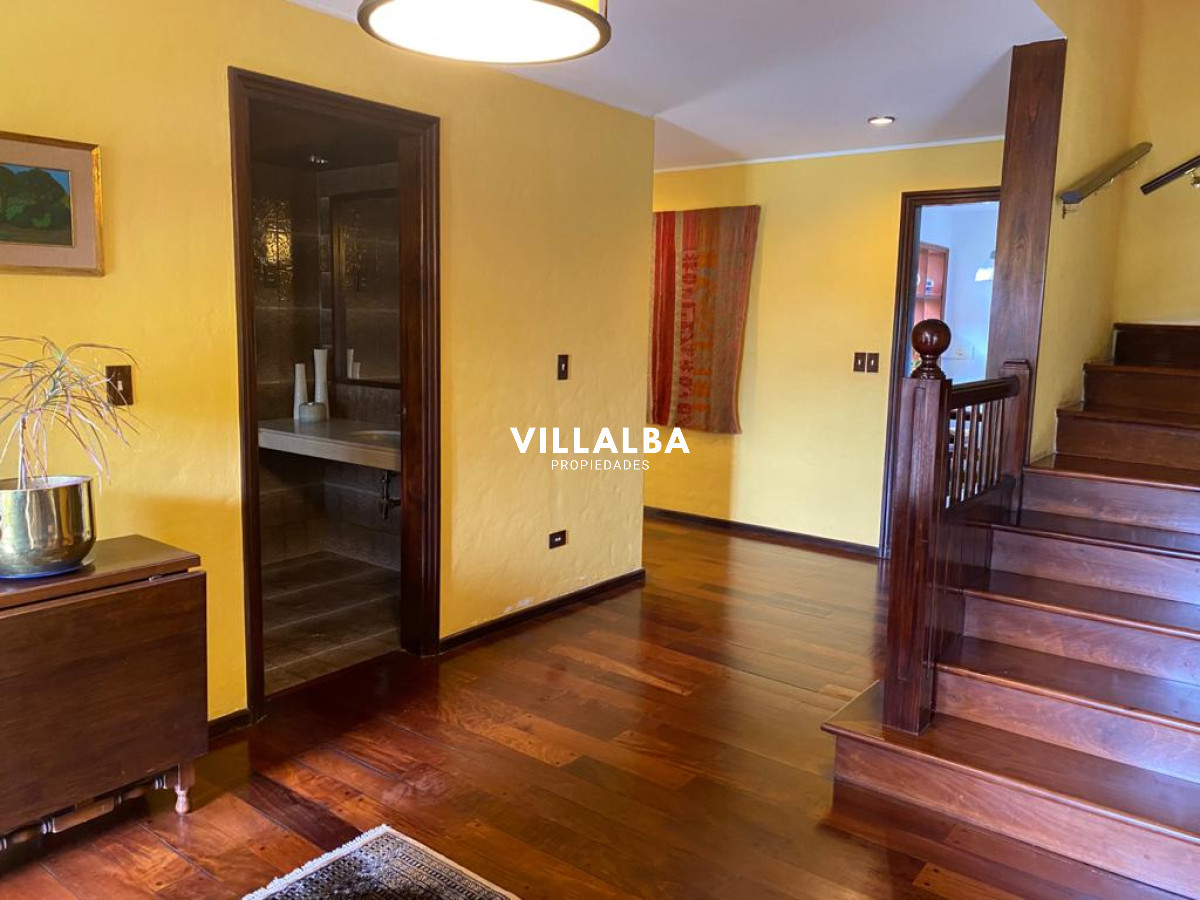 Casa ID.4518 - Exclusiva Residencia en la Zona Más Prestigiosa de Punta del Este