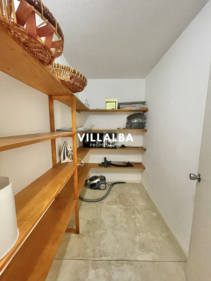 Apartamento ID.1943 - VENTA DE HERMOSA CASA DE 4 DORMITORIOS EN LUGANO PUNTA DEL ESTE 