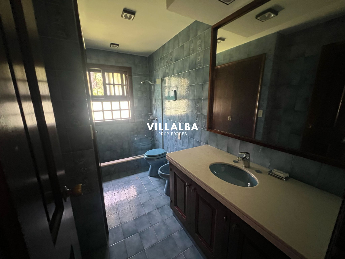 Casa ID.4518 - Exclusiva Residencia en la Zona Más Prestigiosa de Punta del Este