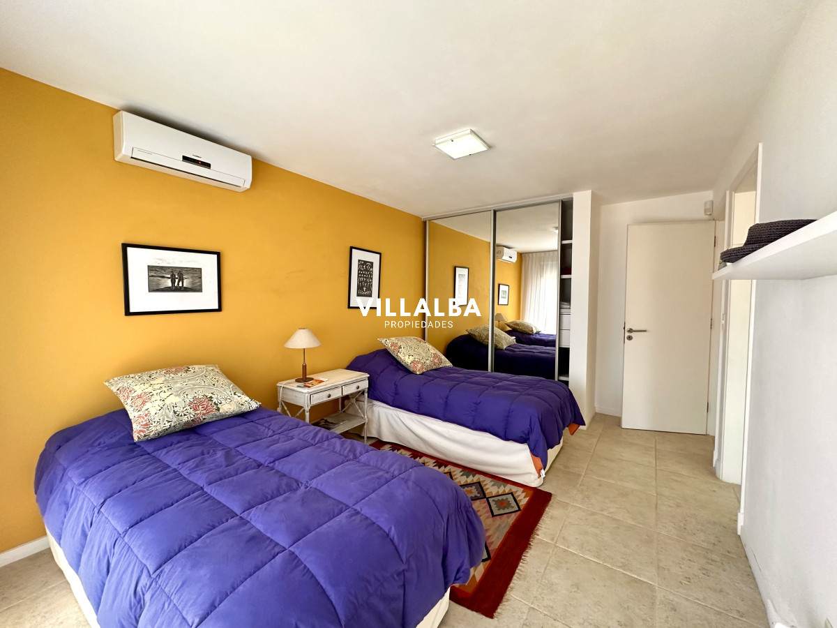 Casa ID.4625 - Casa en venta en barrio privado, Punta del Este