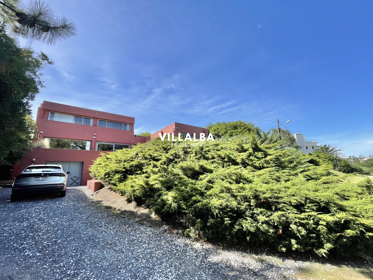 Apartamento ID.4517 - VENTA DE CASA DE 3 DORMITORIOS Y SERVICIO EN RINCON DEL INDIO PUNTA DEL ESTE