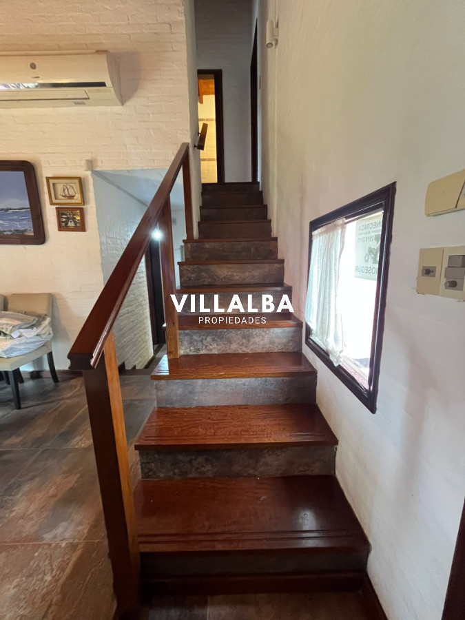 Apartamento ID.4733 - Casa en Alquiler, Pinares, Punta del Este, 4 Dormitorios.
