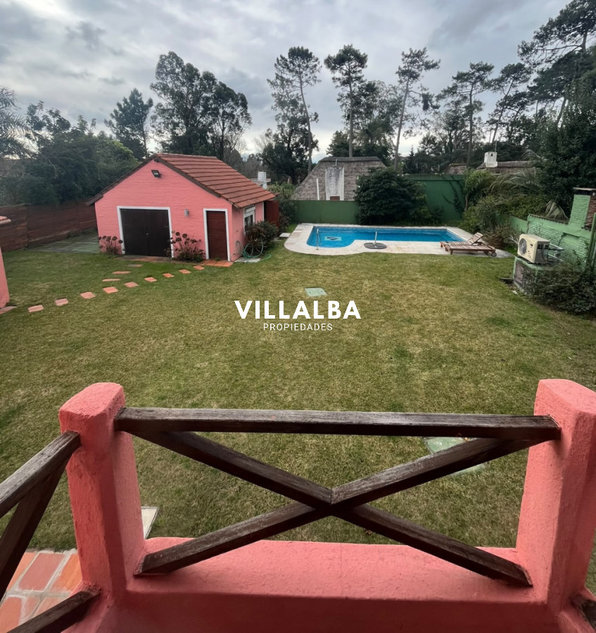 Apartamento ID.4733 - Casa en Alquiler, Pinares, Punta del Este, 4 Dormitorios.