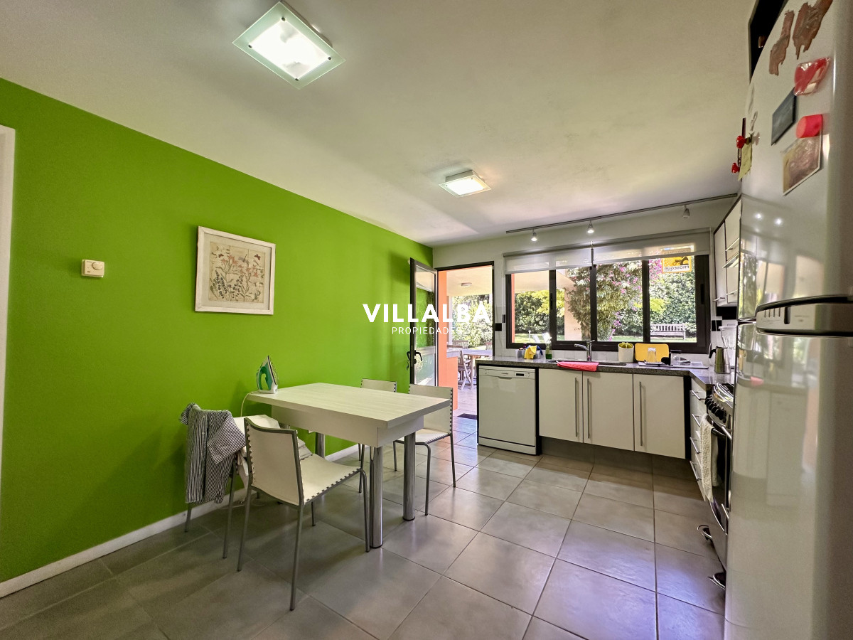 Casa ID.4625 - Casa en venta en barrio privado, Punta del Este